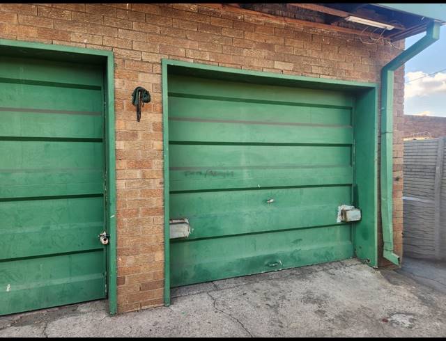 1 BEDROOM FLAT FOR SALE IN VANDERBIJLPARK CE 2